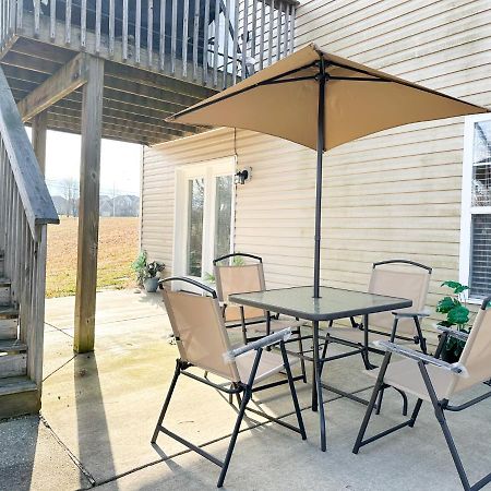 Apartamento Cute 2-Brm Walkout Apt With Pool Table And Theater Lexington Exterior foto