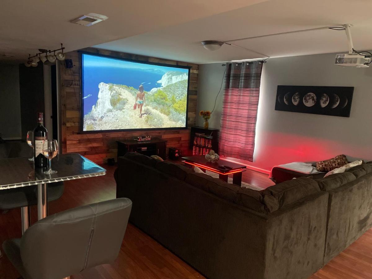 Apartamento Cute 2-Brm Walkout Apt With Pool Table And Theater Lexington Exterior foto