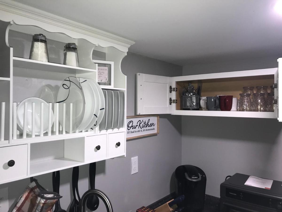 Apartamento Cute 2-Brm Walkout Apt With Pool Table And Theater Lexington Exterior foto