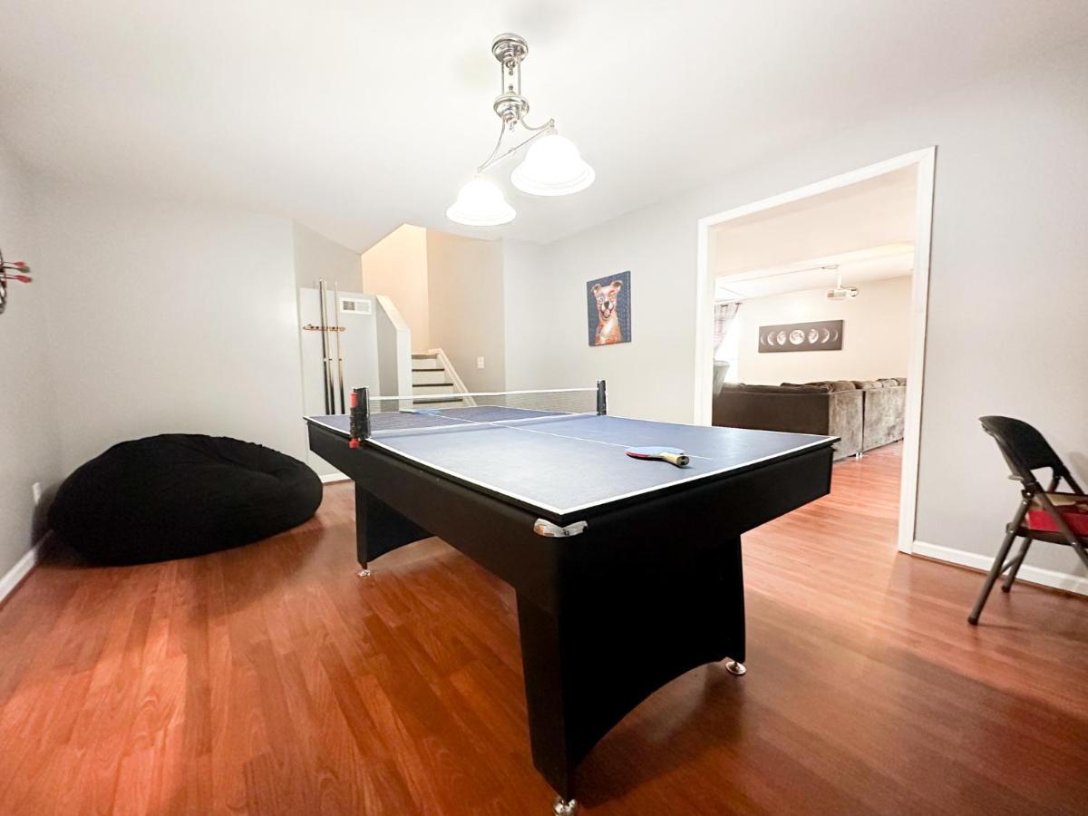 Apartamento Cute 2-Brm Walkout Apt With Pool Table And Theater Lexington Exterior foto