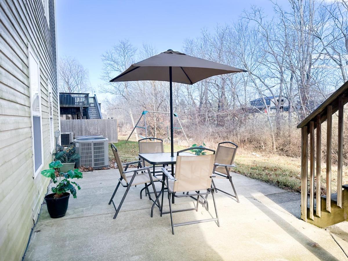 Apartamento Cute 2-Brm Walkout Apt With Pool Table And Theater Lexington Exterior foto