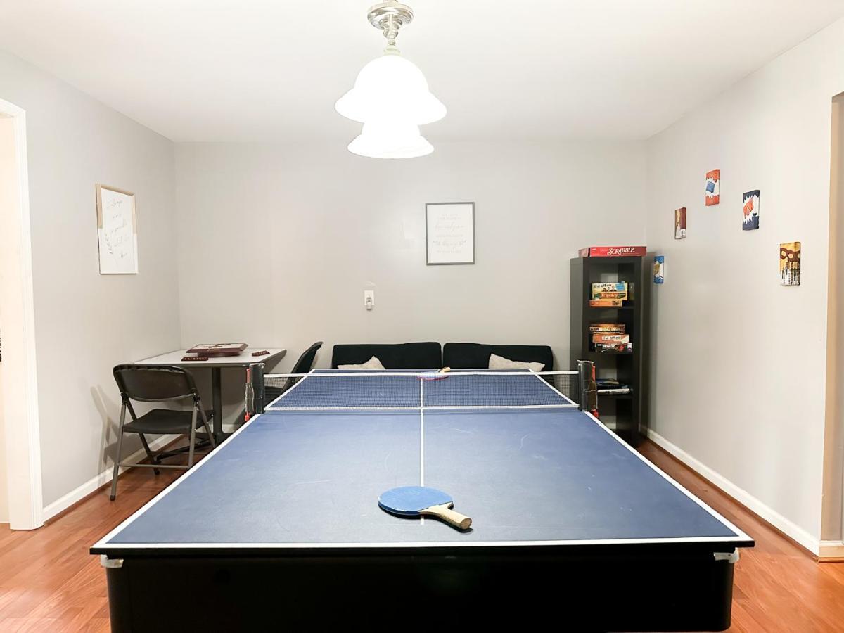 Apartamento Cute 2-Brm Walkout Apt With Pool Table And Theater Lexington Exterior foto