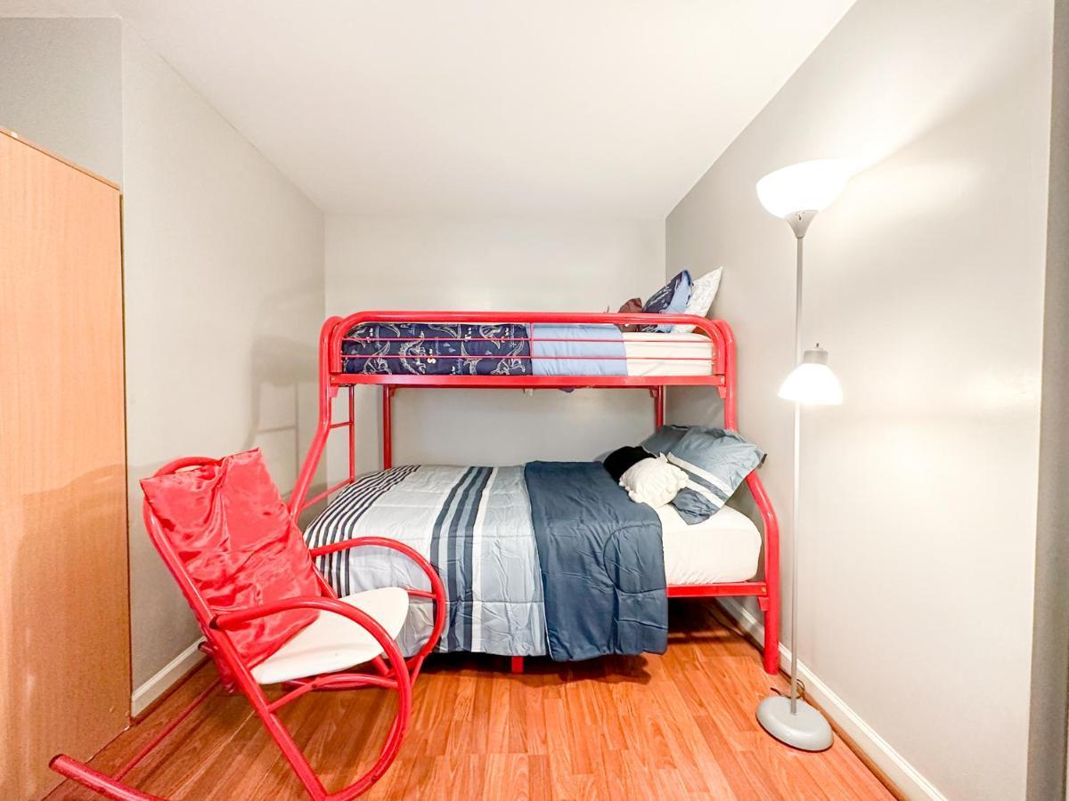 Apartamento Cute 2-Brm Walkout Apt With Pool Table And Theater Lexington Exterior foto